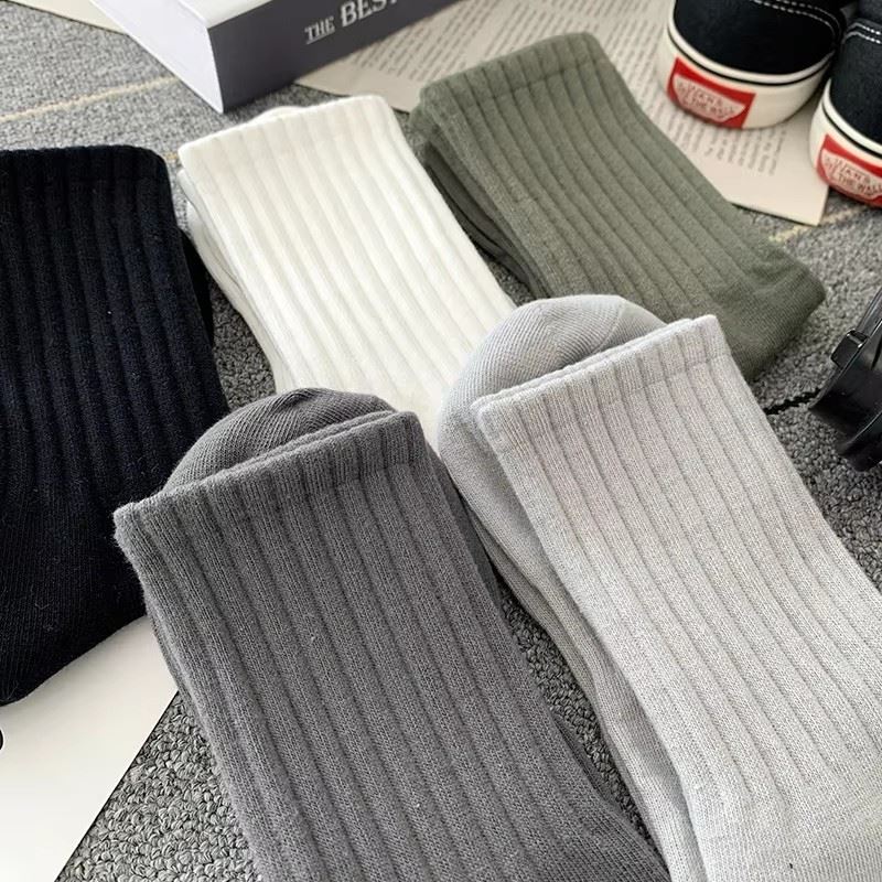 Supports OEM Sports Cotton Solid-Color Customizable Logo Socks factory